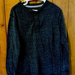Old Navy long sleeve three button tee